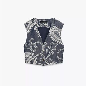 Zara Navy and White Paisley Crop Top